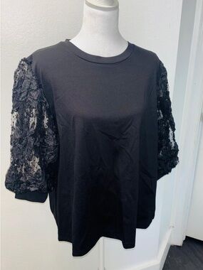 Gracia Black Puff Sleeve Lace Tee